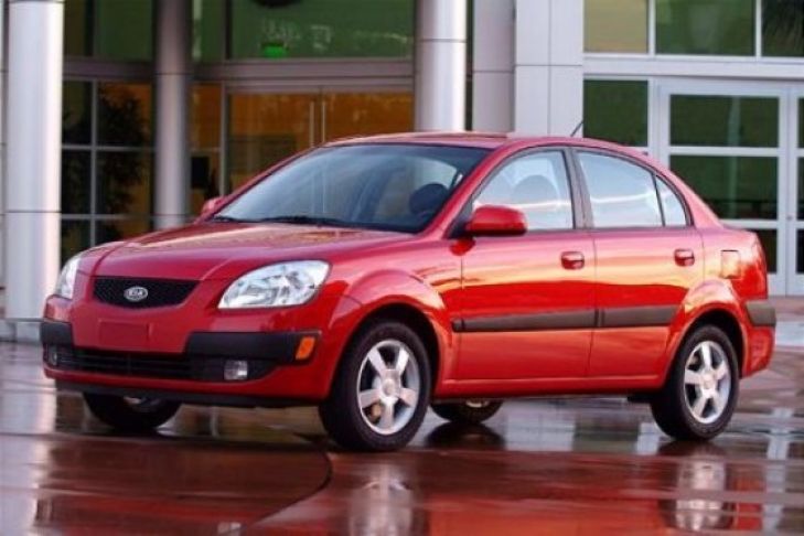 KIA Rio II Stufenheck KIA Rio II Stufenheck