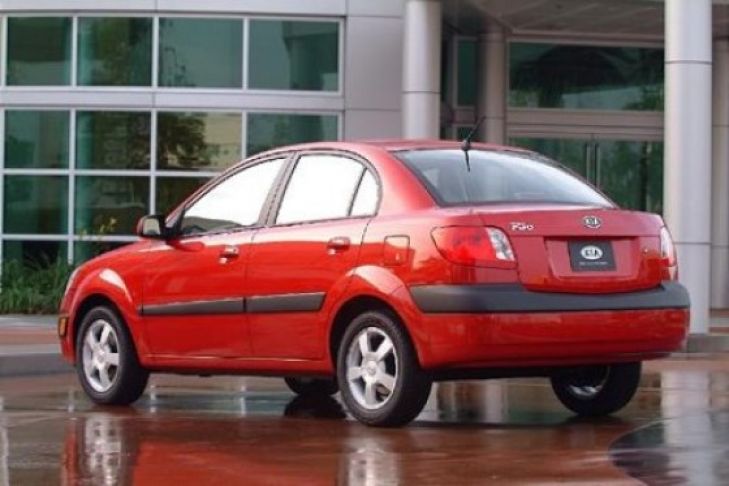 KIA Rio III Stufenheck KIA Rio III Stufenheck