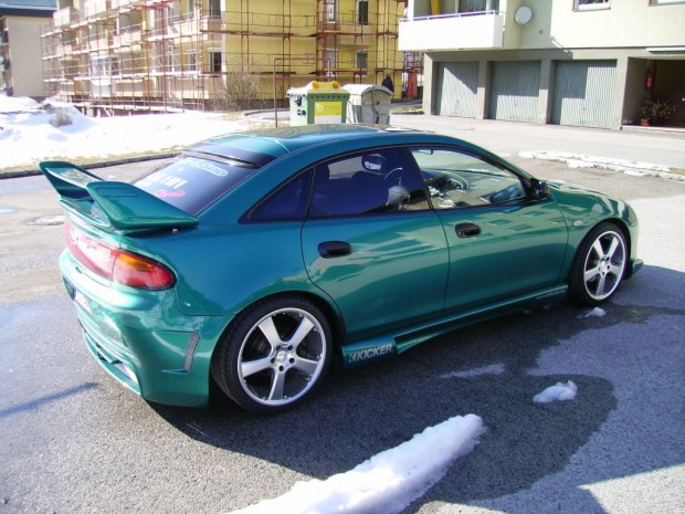 Mazda 323 F V Mazda 323 F V