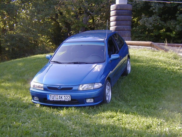 Mazda 323 P V Mazda 323 P V