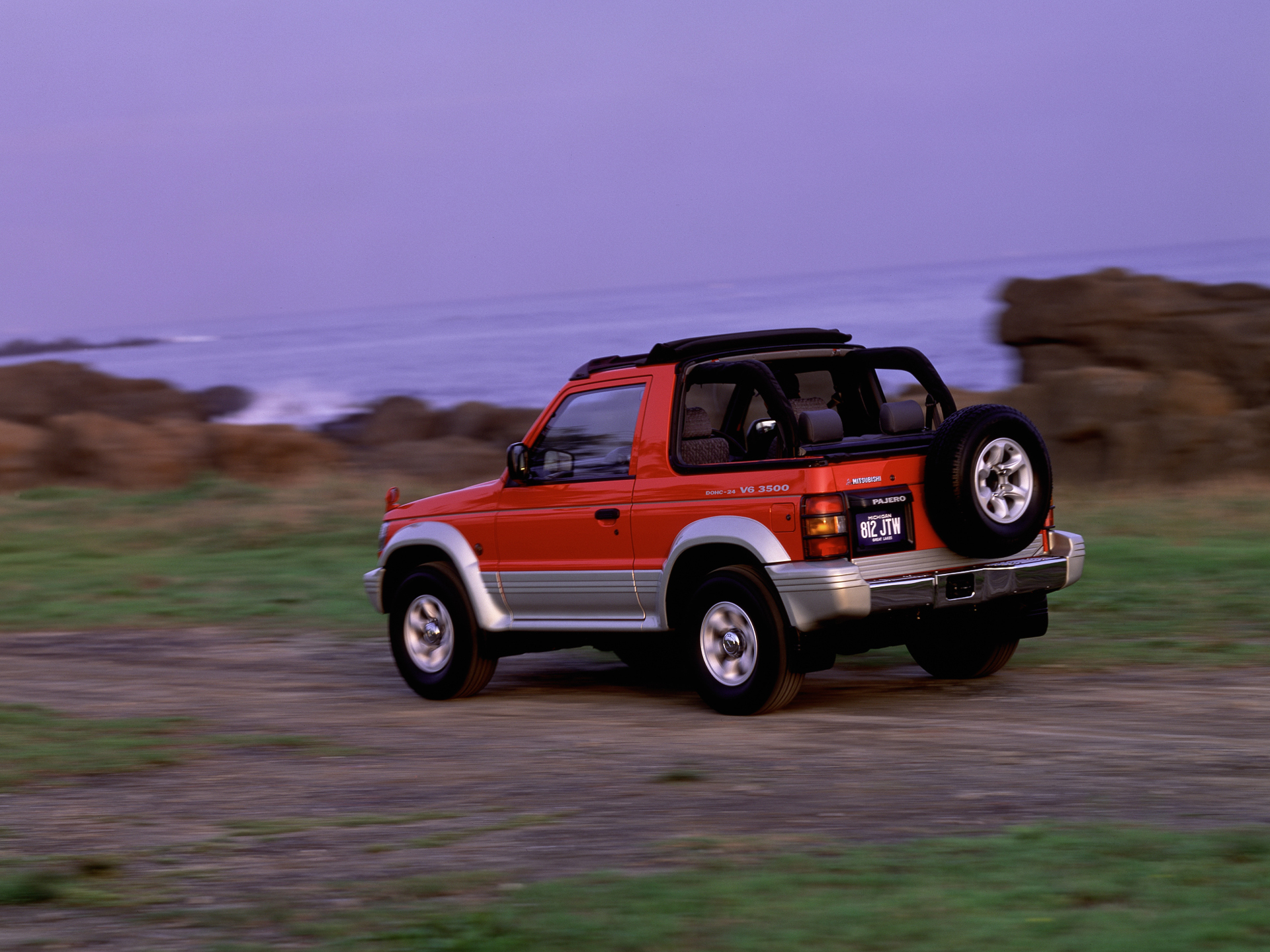 Mitsubishi Pajero I Canvas Top Mitsubishi Pajero I Canvas Top