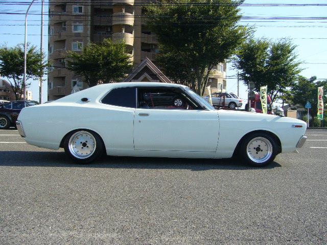 Nissan Laurel