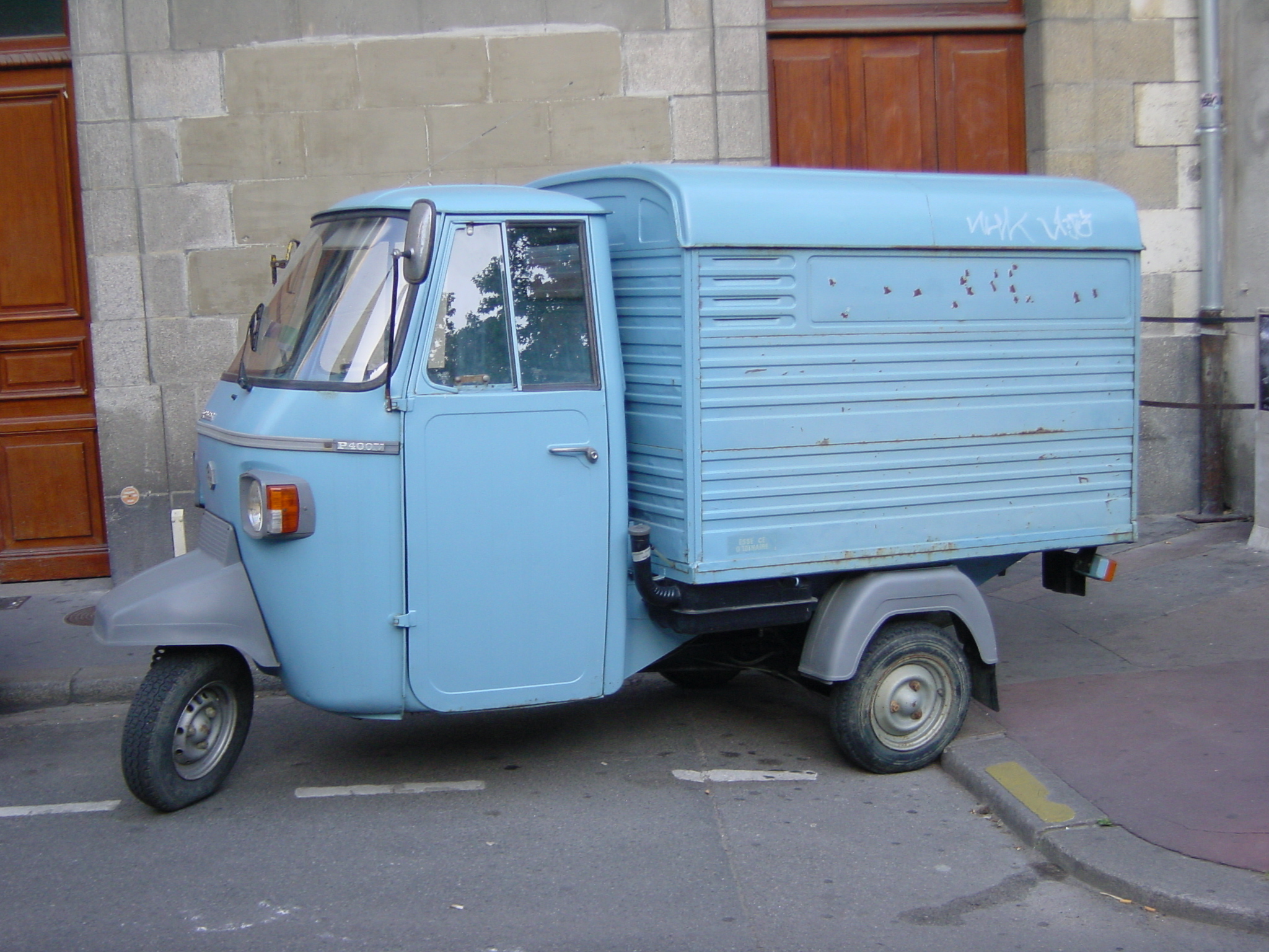 Piaggio Ape Vespacar