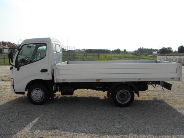 Toyota Dyna 150 Pritsche/Fahrgestell Toyota Dyna 150 Pritsche/Fahrgestell