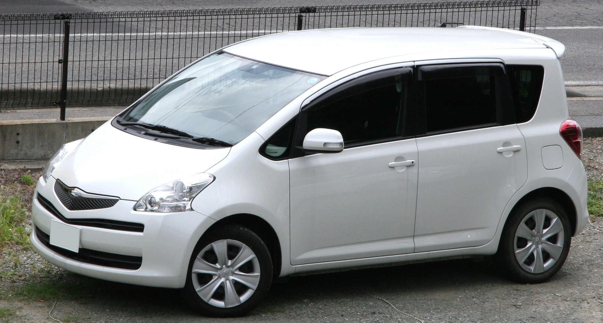 Toyota Ractis Toyota Ractis