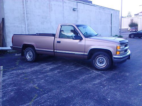 Chevrolet C2500 Pick-Up Chevrolet C2500 Pick-Up